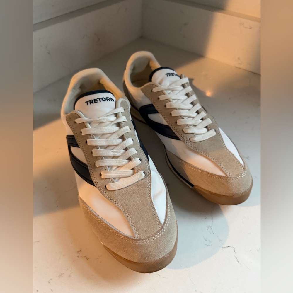 Tretorn like new leather sneakers sz‎ 8.5